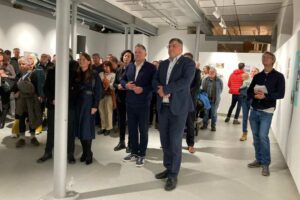 Landrat Löwl (r.vorne) Schirmherr Architekturpreis Dachau 2024